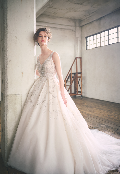 WEDDING DRESS
